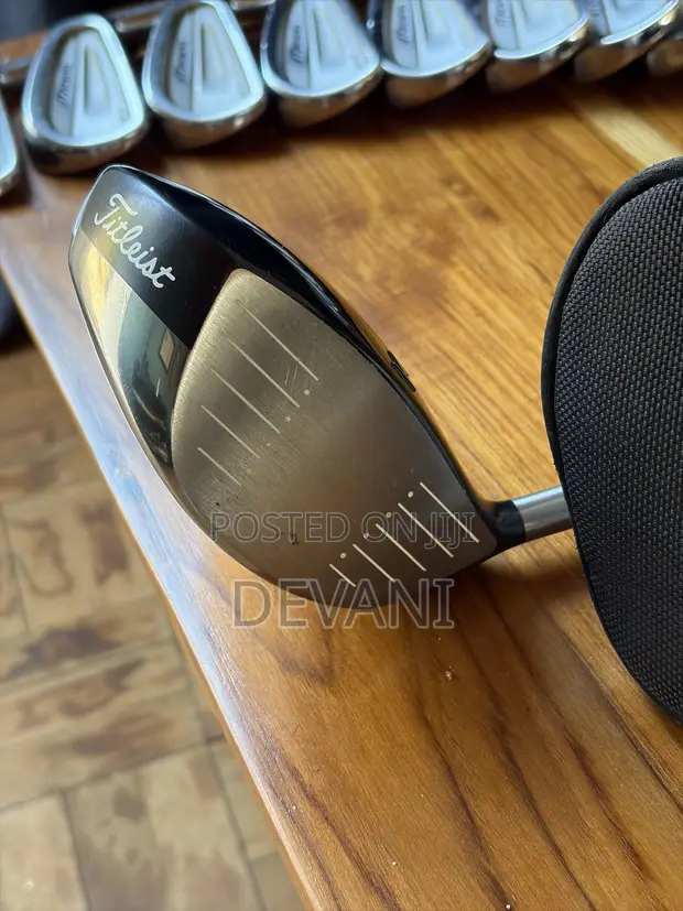 Titleist 909 D3 Driver 9.5° - 1