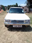 Toyota Hilux 2003 White - 1