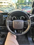 Toyota Hilux 2019 Nyeusi - 3