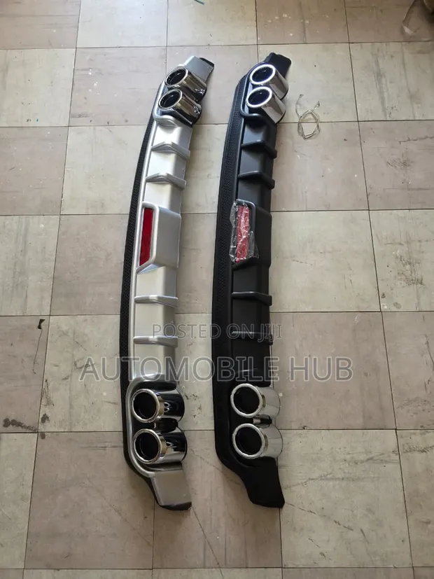 Universal Rear Diffuser for Cars - 1