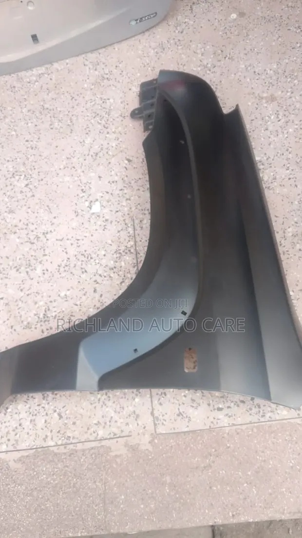 Toyota Land Cruiser Prado 120 Fender (Brand New) - 1
