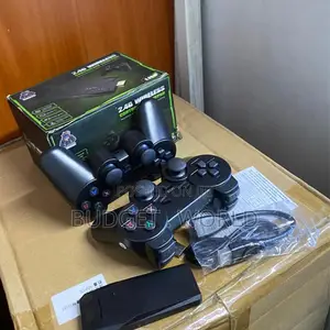 Ultra HD Game Stick Lite with 2 Wireless Controllers
