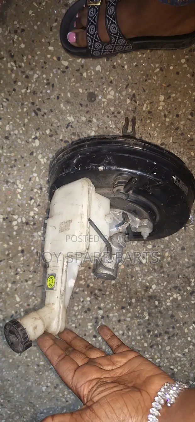 Toyota Vitz/Ractis Brake Booster and Master Cylinder - 1