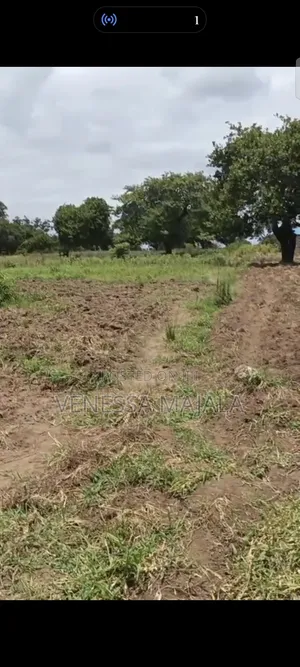Eneo la Eka 2 za Matumizi Mchanganyiko kwa Uuzaji Ramisi