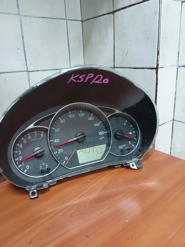 Toyota Ractis Dashboard Clock (2011-2018) - 1