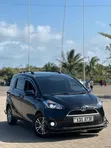 Toyota Sienta 1.5 AWD (Viti 6) 2017 Nyeusi - 2