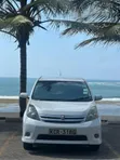 Toyota Isis 1.8 G 2WD 2011 White - 2