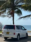 Toyota Isis 1.8 G 2WD 2011 White - 4