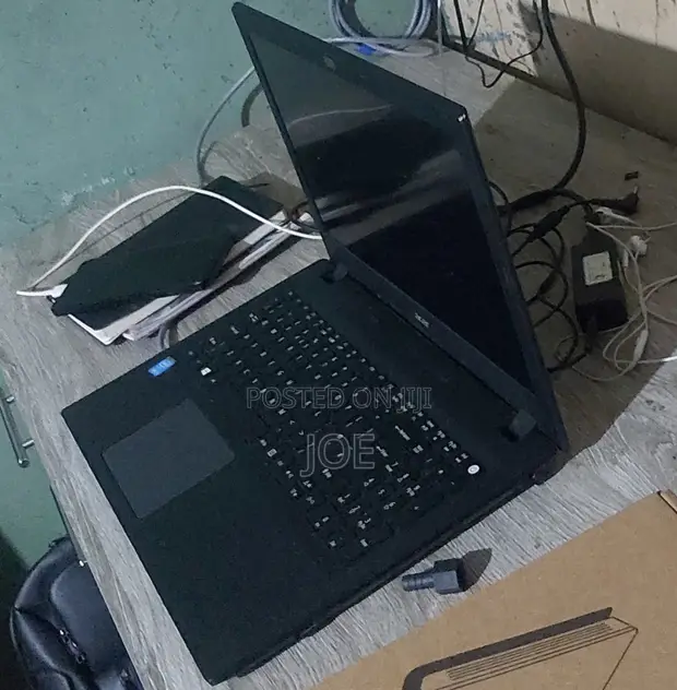 Acer Aspire 3 Laptop 8GB RAM Intel Core i5 256GB SSD - 1