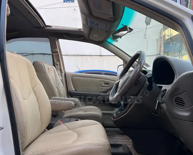 Toyota Harrier 2002 - 1