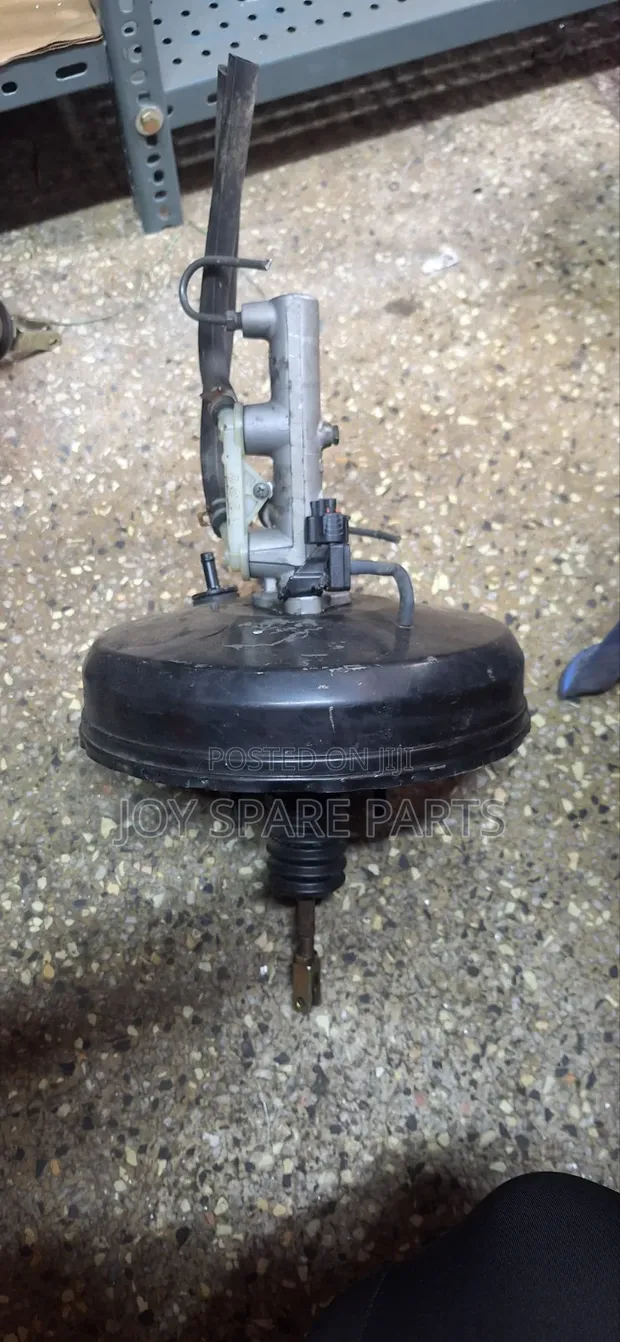 Toyota Noah/Voxy Brake Booster and Master Cylinder - 1