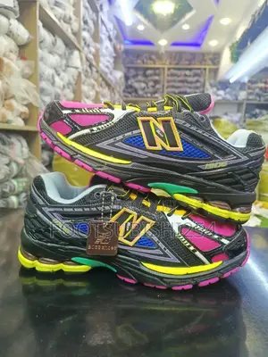 New Balance 1906R Sneakers