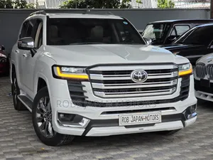 Toyota Land Cruiser 3.5 Petrol 4WD 2022 Pearl