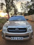 Toyota Hilux 2009 Gold - 2