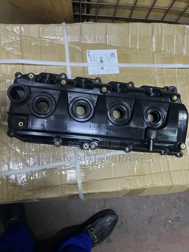 Nissan Navara/NV350 YD25 Top Cover (Brand New) - 1