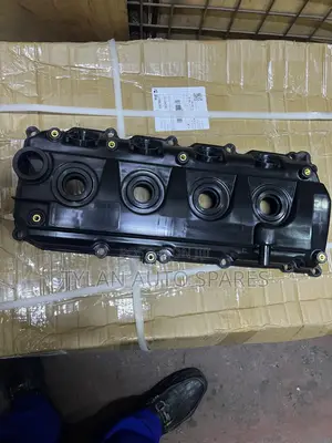 Nissan Navara/NV350 YD25 Top Cover (Brand New)