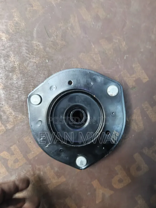 Toyota Harrier Shock Mounting/Strut Available - 1