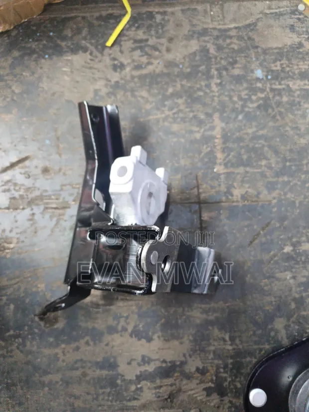 Gearbox Mounting for Toyota Vitz/Ractis/Belta - 1