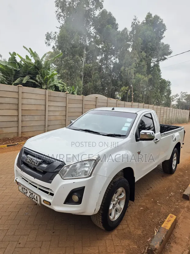 Isuzu D-MAX 2017 White - 1