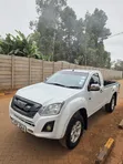Isuzu D-MAX 2017 White - 1