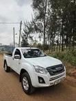 Isuzu D-MAX 2017 White - 2