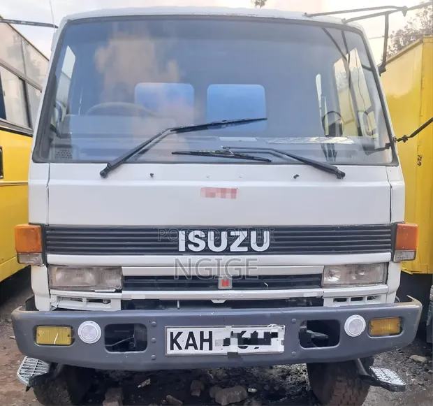 1996 Isuzu FVR Tank Truck - 1