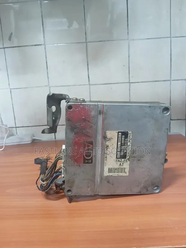 Toyota Engine Computer (ECU) - Used - 1