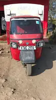 Piaggio Scooter 2019 - Red - 5