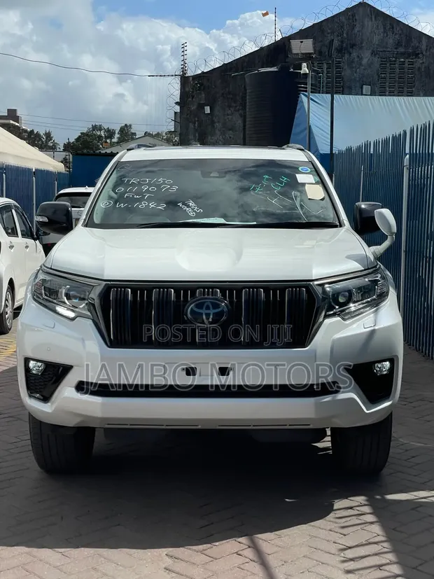 Toyota Land Cruiser Prado TXL 2.7 2021 - 1