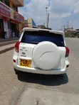 Toyota RAV4 2009 White - 4