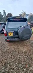 Toyota Land Cruiser 2001 Kijani - 1