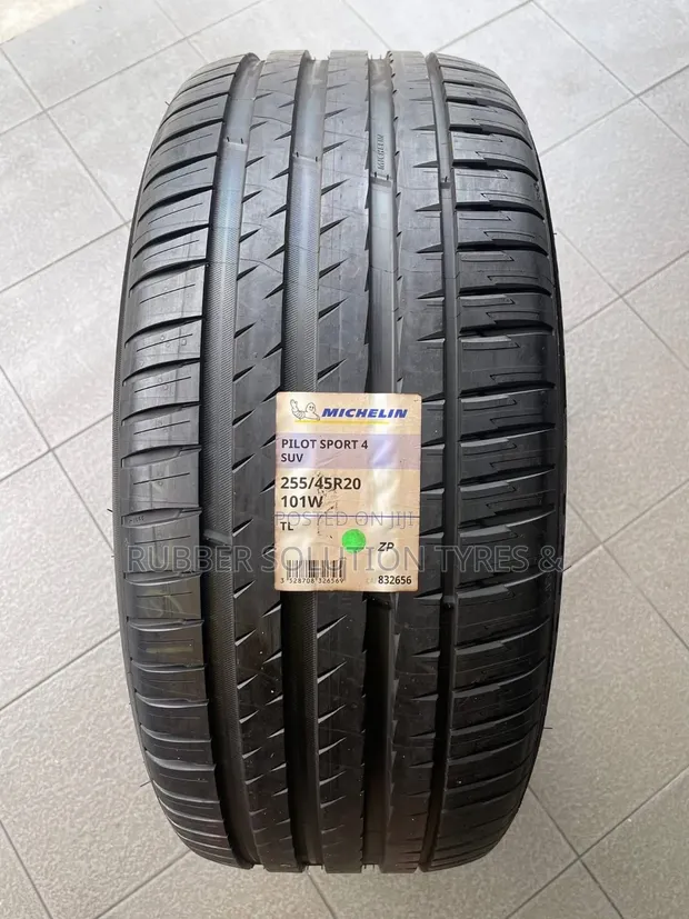 Michelin Pilot Sport 4 SUV 255/45 R20 101W Tyres - 1