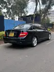 Mercedes-Benz C200 2012 Nyeusi - 2