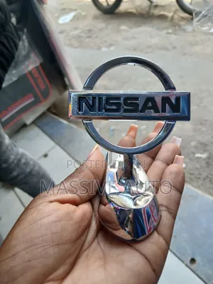 Nissan Front Car Logo / Emblem