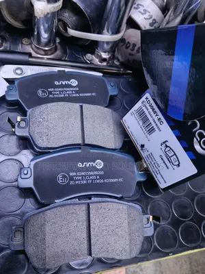 Daihatsu Move/Tanto/Wake, Subaru Chiffon/Stella Front Brake Pads KD3068
