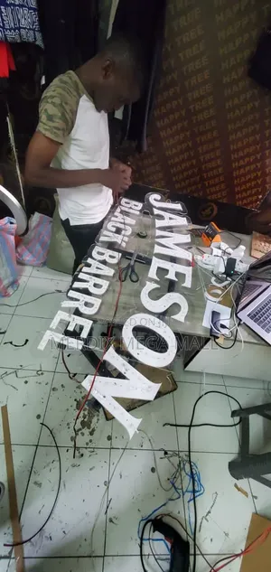 Jameson 3D Signage na Custom Branding
