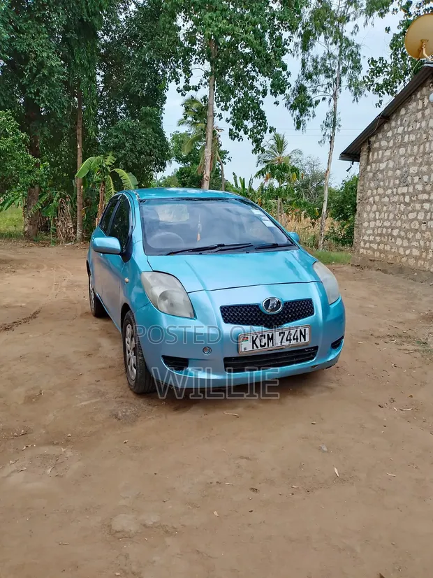 Toyota Vitz 2010 Blue - 1