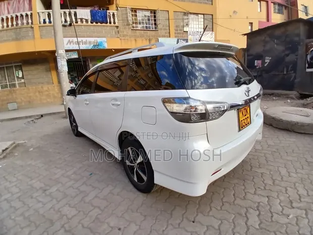 Toyota Wish 2015 White - 1