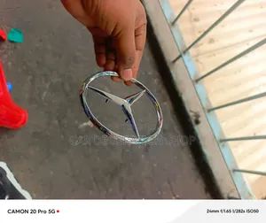 Silver Finished 3pointed Star Enclosed Chrome Ring Mercedes Emblem