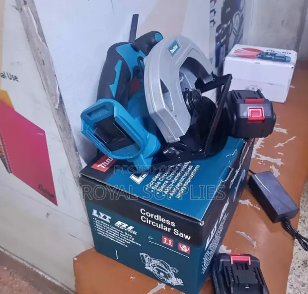 Makita Cordless Circular Saw 198V 7" - 1