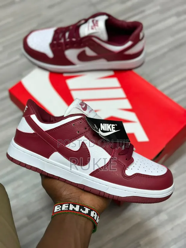 Nike SB Dunk Low 'Maroon' - 1