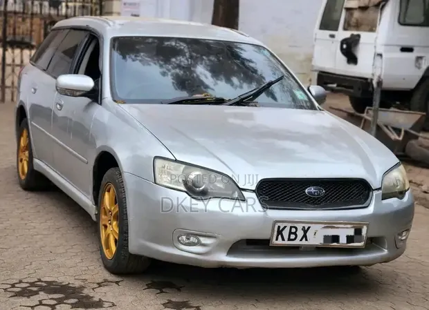 Subaru Legacy 2009 Silver - 1