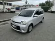 Toyota Sienta 2011 White - 2