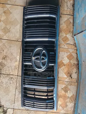 Toyota Land Cruiser Prado J165 Front Grill (2018)