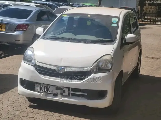 Daihatsu Mira 2015 White - 1