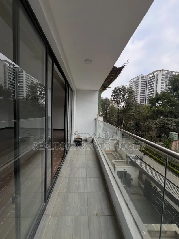 3 Bedroom Apartment + DSQ in Kilimani, Hurlingham for Rent - 1