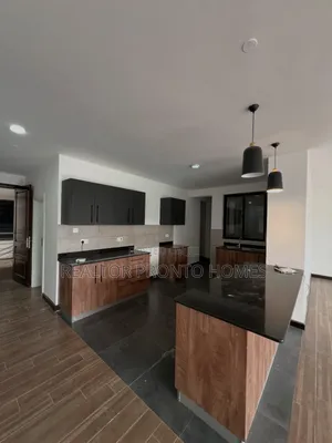 3 Bedroom Apartment + DSQ in Kilimani, Hurlingham for Rent