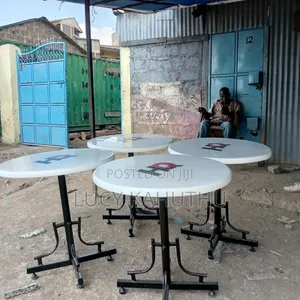 Glossy Round Marble Tables with Log Accent