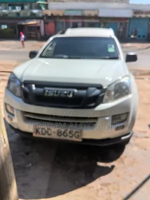 Isuzu D-MAX 2021 Off-White