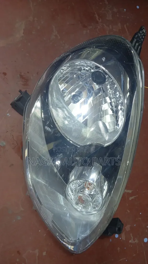 Nissan March 2015 Headlight (Used) - 1